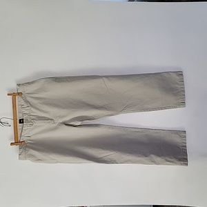 Gap Classic Khakis sz 35 x 30"